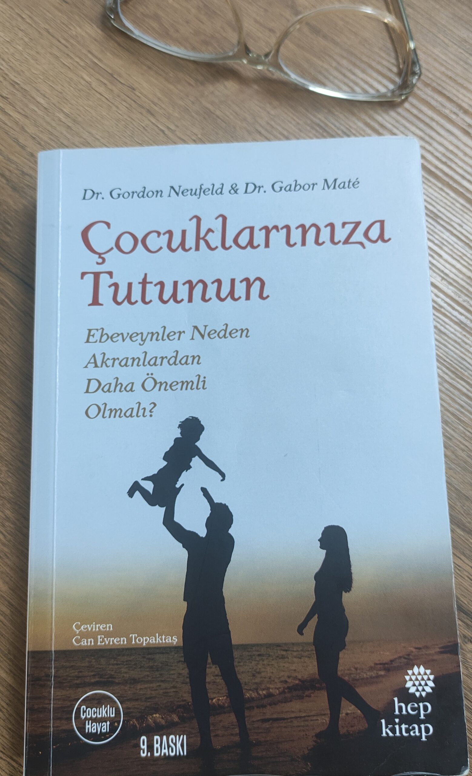 ‘Çocuklarınıza tutunun!’, kitabı hakkında